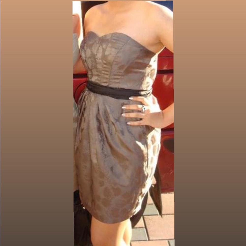 Sweetheart neckline dress size 6